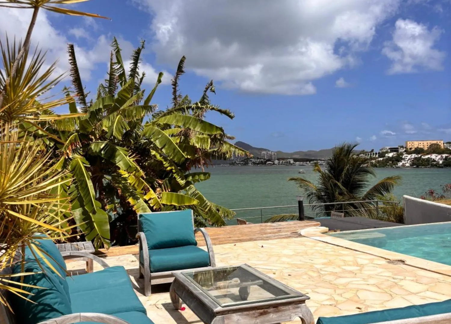 Villa C'Est La Vue, 2 Bedrooms Pool And Jacuzzi Les Terres Basses 0*,  Sint Maarten/Saint Martin