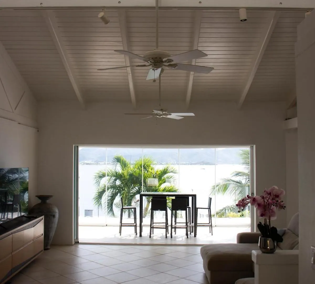 Villa C'Est La Vue, 2 Bedrooms Pool And Jacuzzi Les Terres Basses