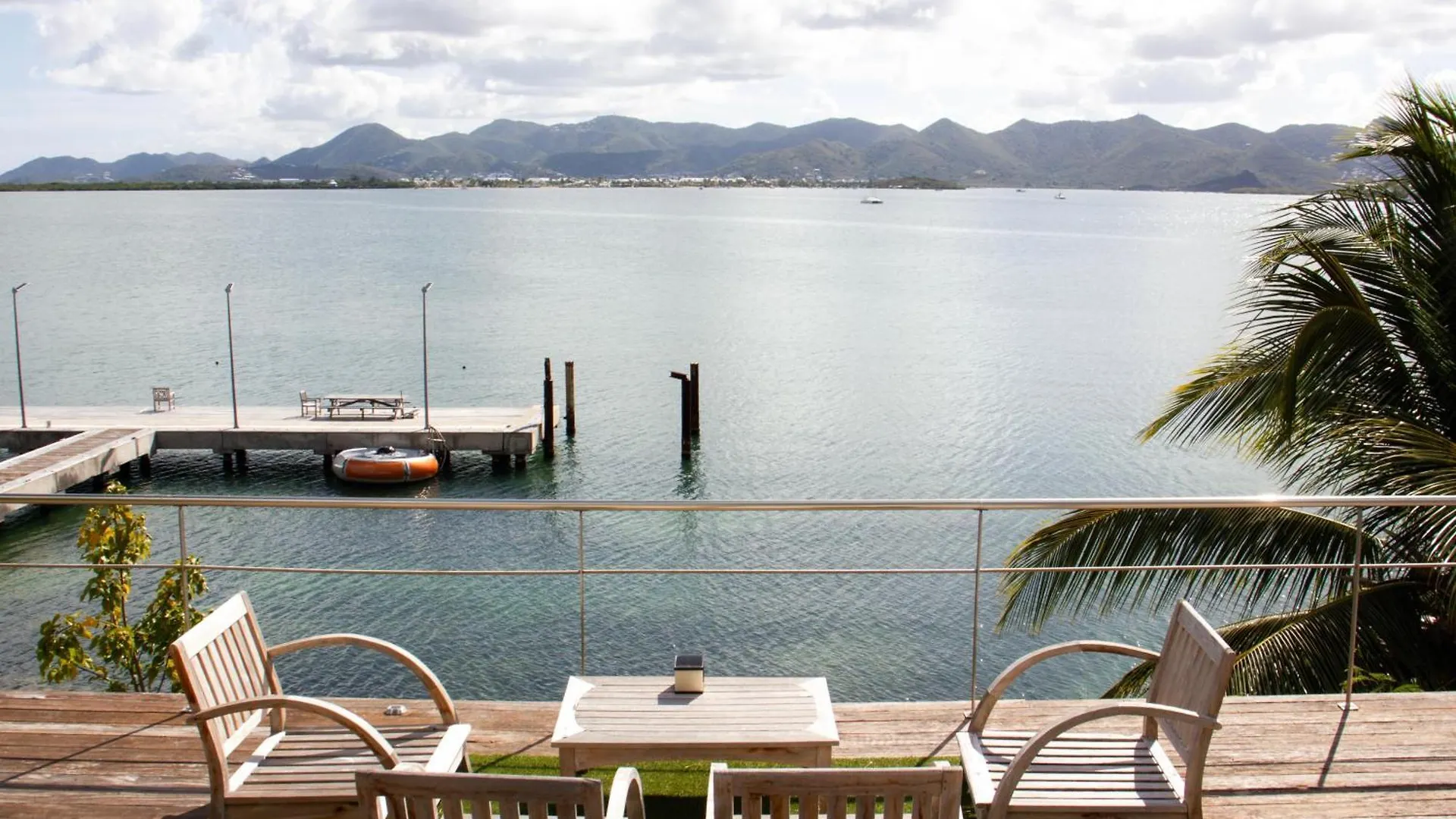 Villa C'Est La Vue, 2 Bedrooms Pool And Jacuzzi Les Terres Basses 0*,  Sint Maarten/Saint Martin