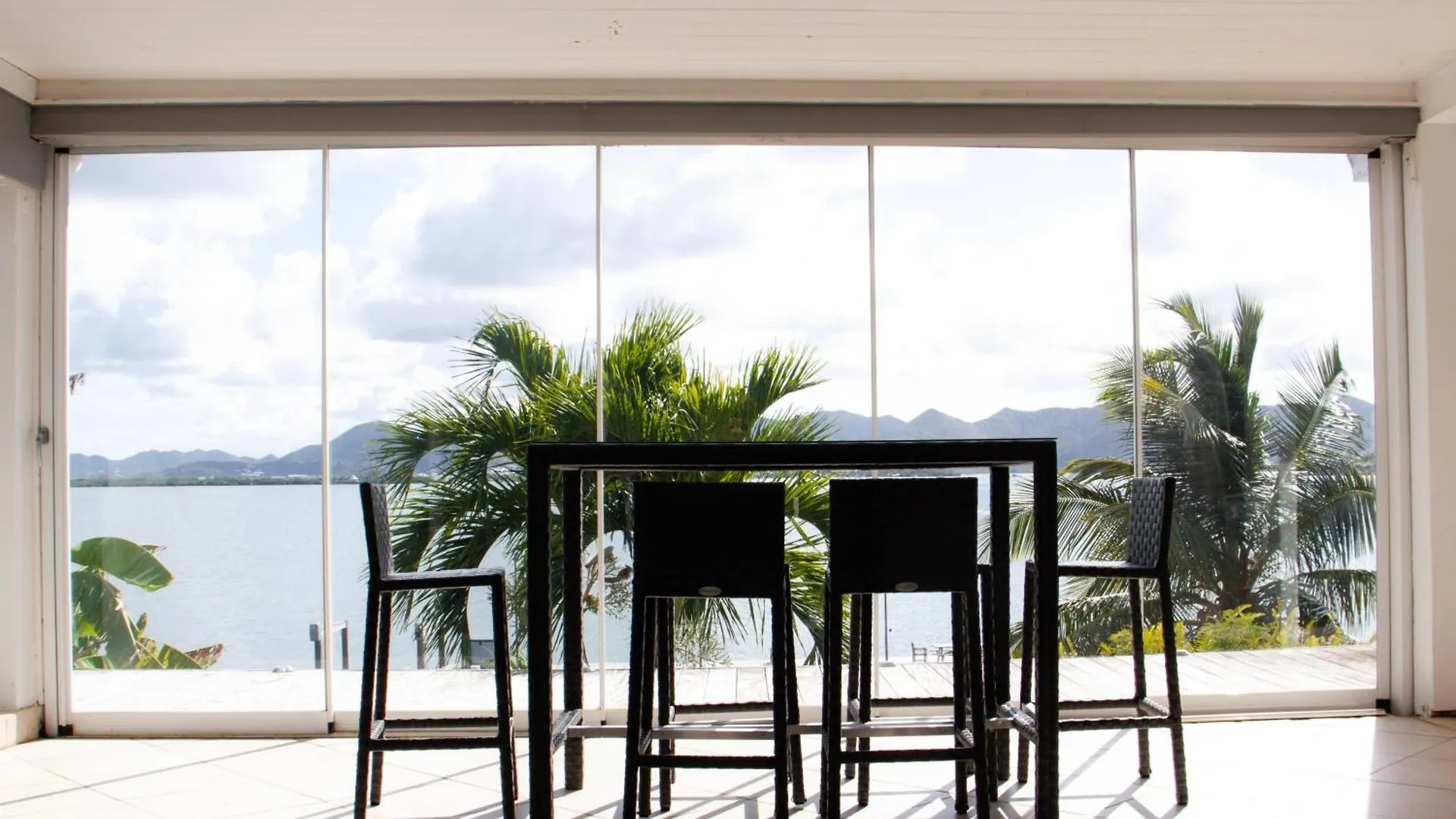 Villa C'Est La Vue, 2 Bedrooms Pool And Jacuzzi Les Terres Basses